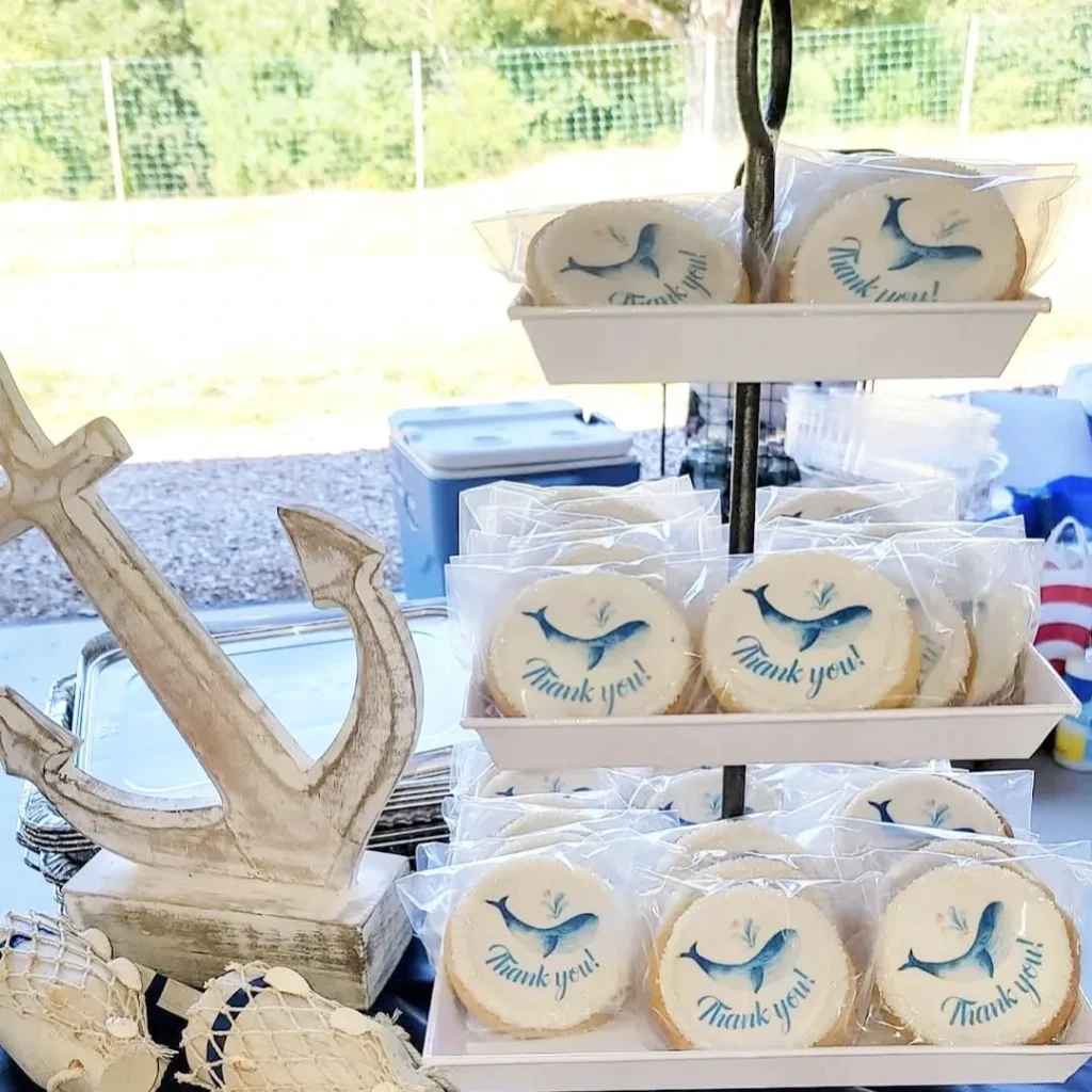 .Whale Cookie Favors