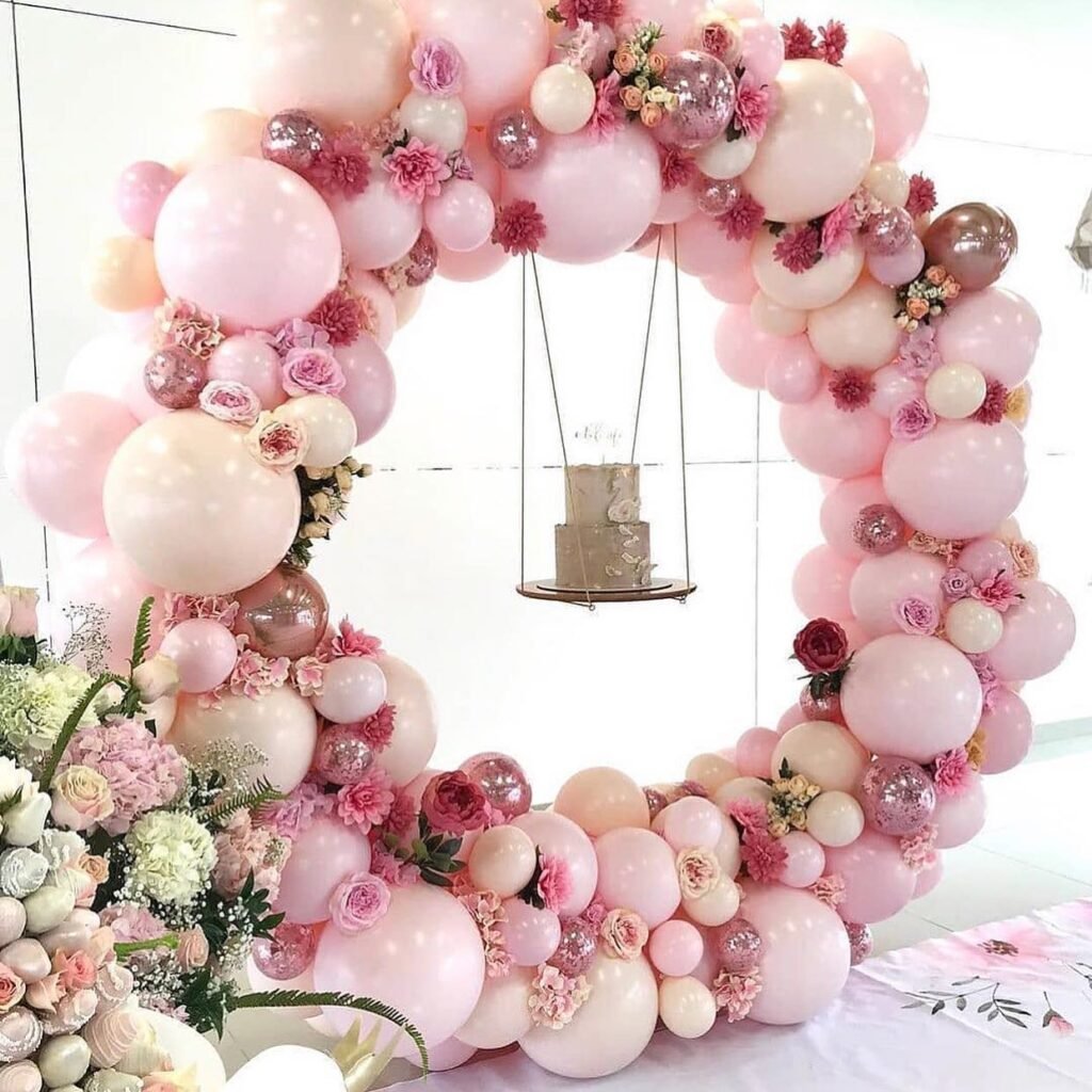 .Balloon Ring of Roses