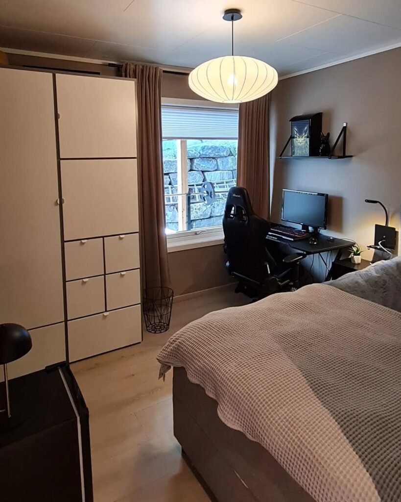 Modern Gaming Hub Teens Room Idea