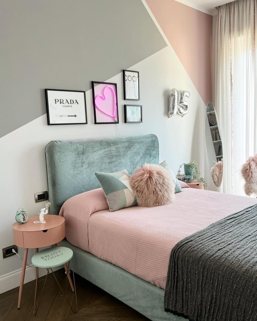 Modern Muse: Chic Geometry and Glam Accents