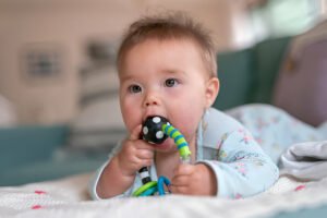 When Do Babies Start Teething? Complete Timeline & Symptoms Guide