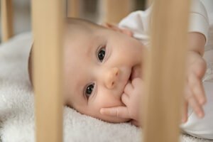 When Do Babies Start Teething? Complete Timeline & Symptoms Guide