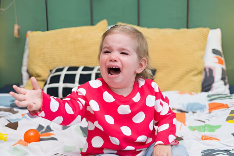 why does my toddler wake up crying